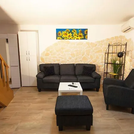 Casa Laura Ferienhaus Cres